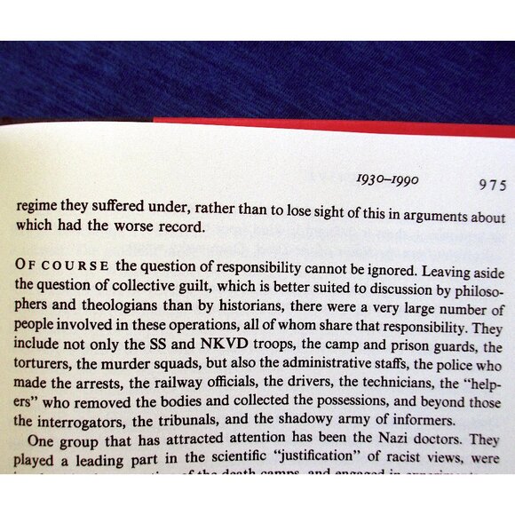 Book - Hitler and Stalin: Parallel Lives by Alan Bullock - Picture 2 of 16